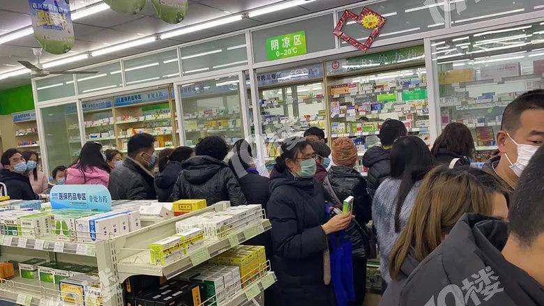 連買個感冒藥都要排長隊嘉興一藥店爆滿店員說感冒藥可能要買不到了