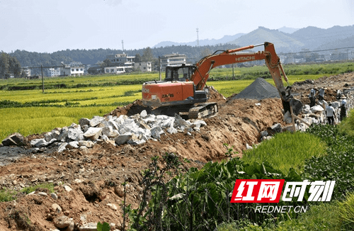 隆回縣金石橋鎮:構建繞開城區