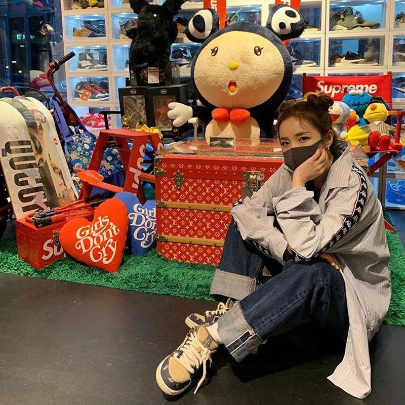 邓紫棋有一面鞋墙全是我没抢到的款