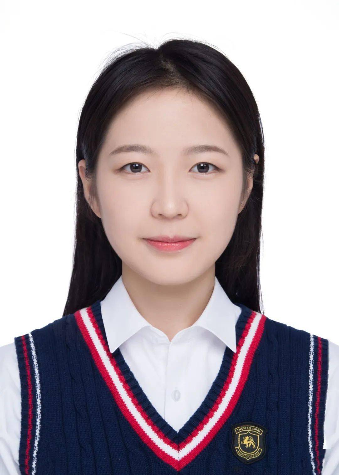 行政管理二班孙雨晴个人简介:热情随和,性格开朗,具有进取精神和团队