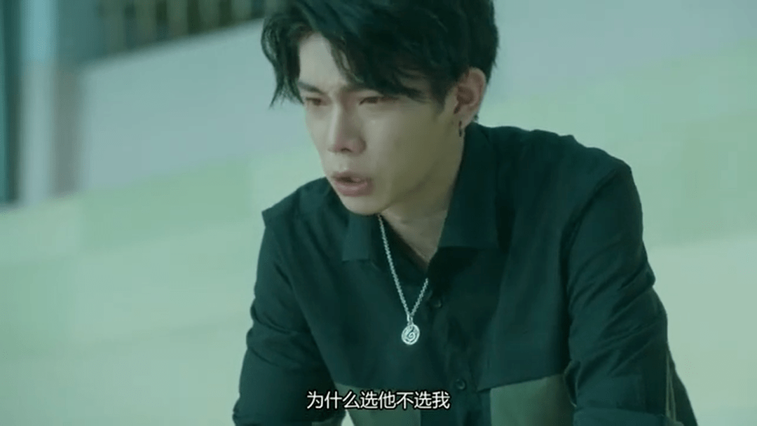 这里要说演员对这场哭戏驾驭得很好,真实不浮夸,看不出表演的痕迹.