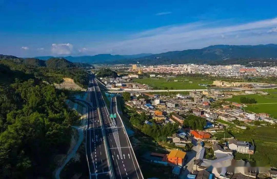 返乡大学生眼中的梁河,是怎样的?