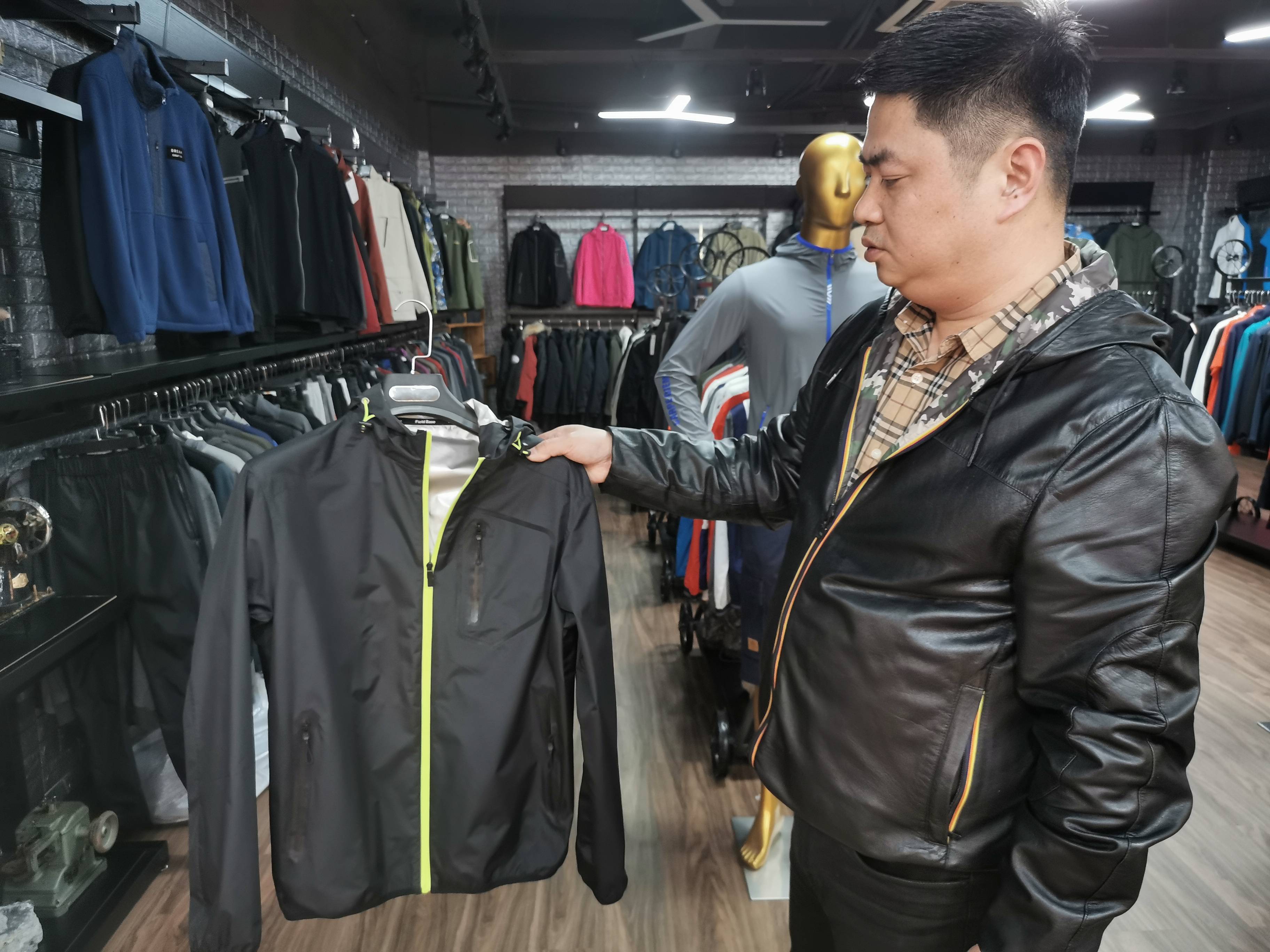 造"空调" 织"铠甲" 拼"时尚"——石狮服装企业探索转型见闻