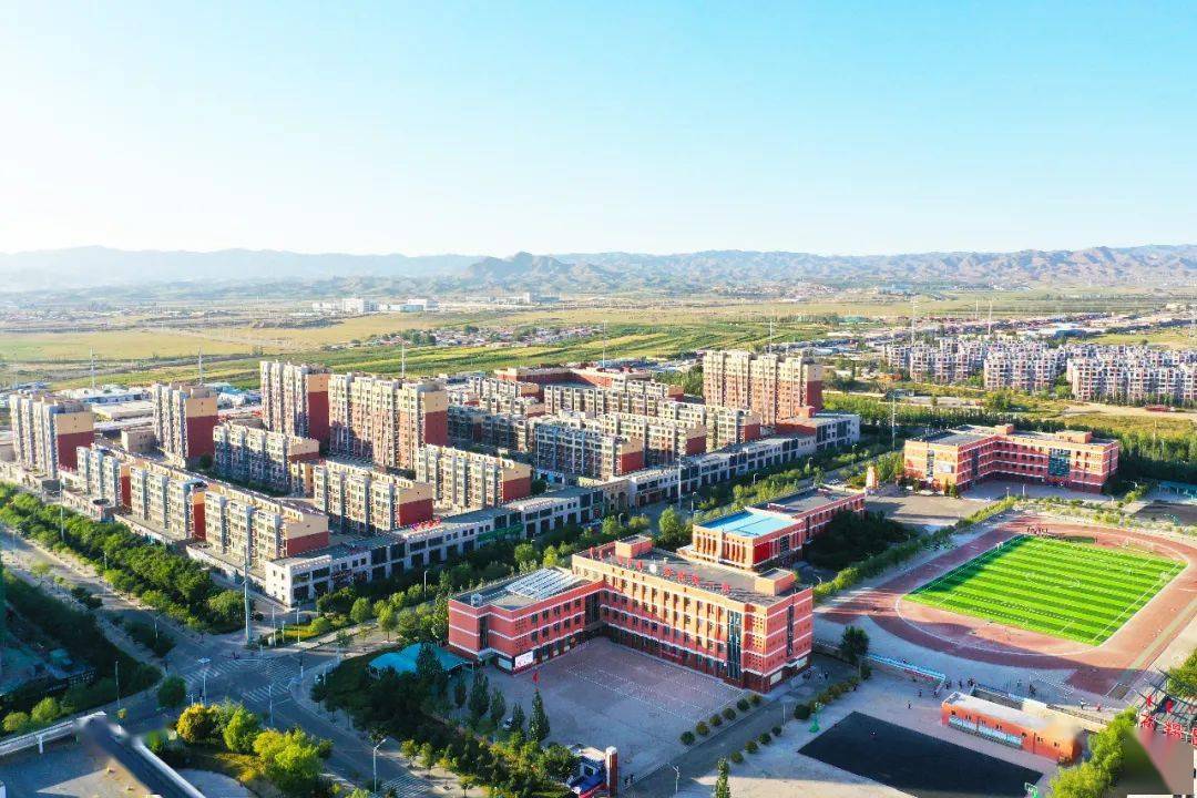 内蒙古包头市苏蒙中学图片