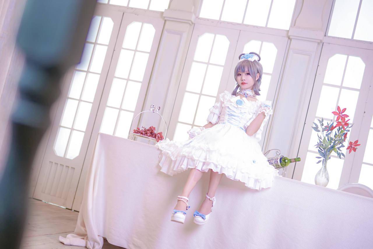 洛天依蔷薇花嫁cosplay_手机搜狐网