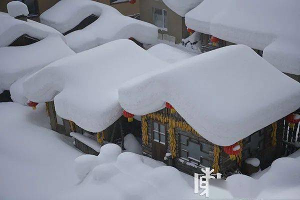 雪乡雪蘑菇图片