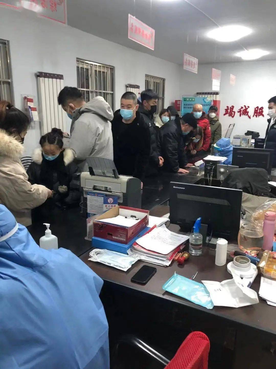 疫情期间她在河北省廊坊市大城县里坦镇路大木桥村主动参加志愿工作