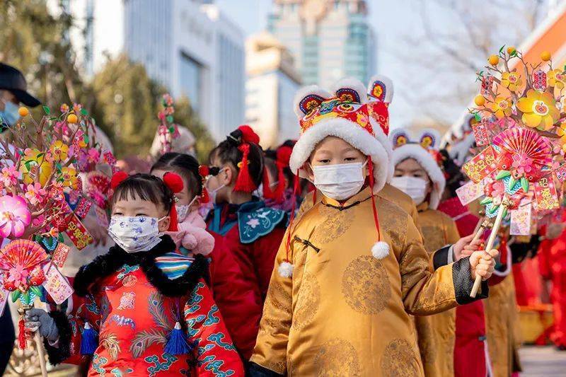 今天立春啦古观象台上鞭打春牛我们一起来迎春