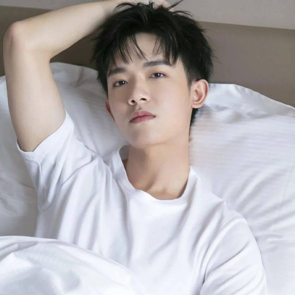 手机壁纸李明德