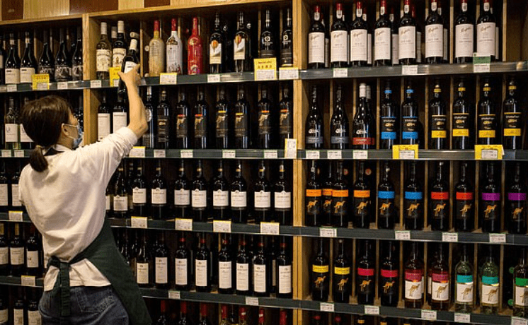 葡萄病虫害〖澳葡萄酒对华出口暴跌92%〗