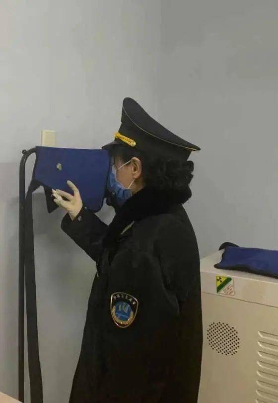 人口倒挂是什么意思_倒挂金钩是什么姿势(3)