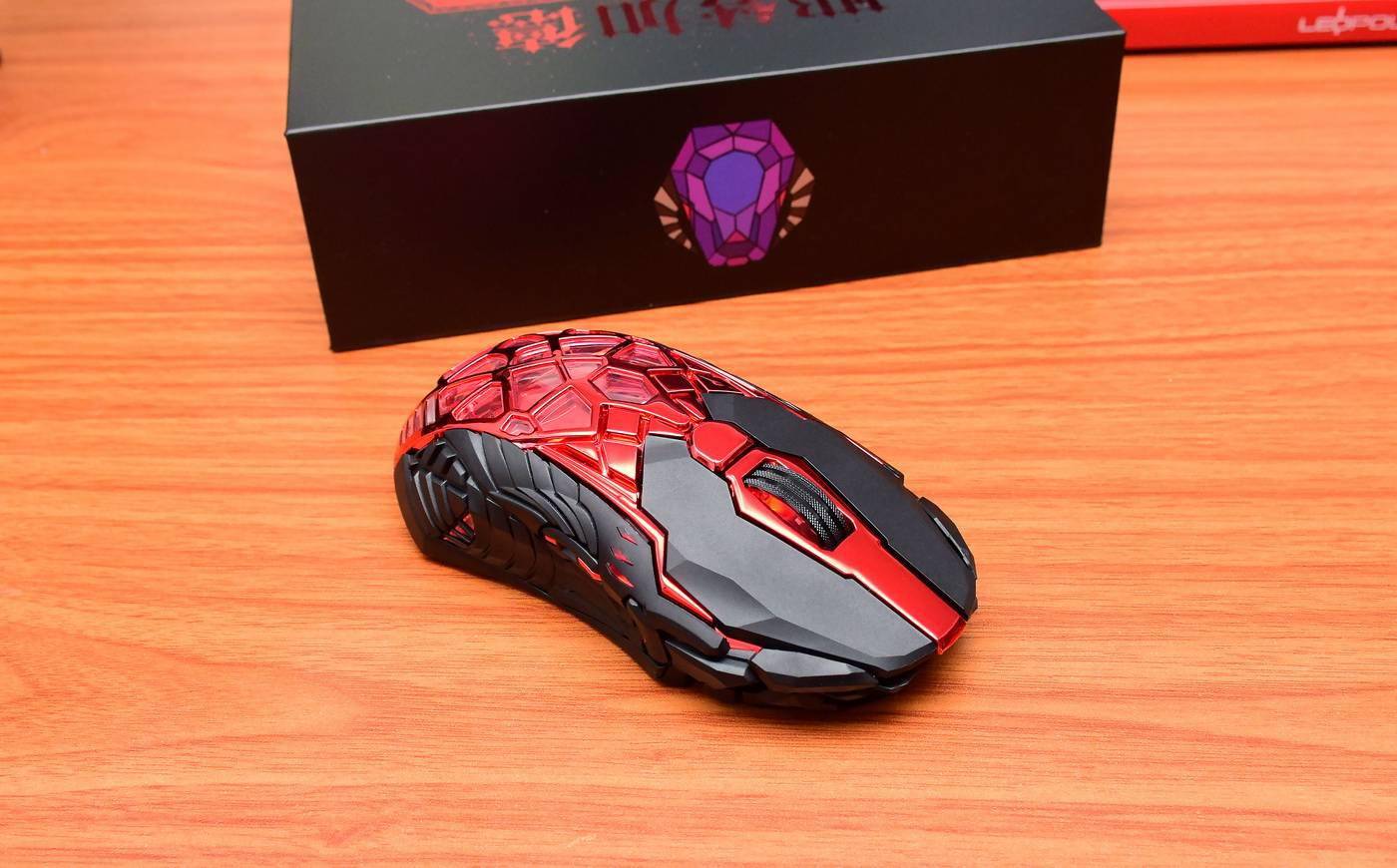 剑锋偏了?国产最贵手办鼠标开箱_加德