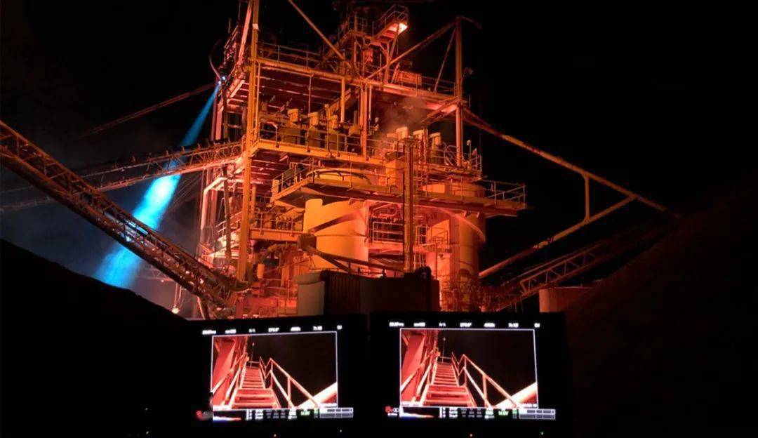 2020billboard年度歌手舞台工业风的生命力和能量