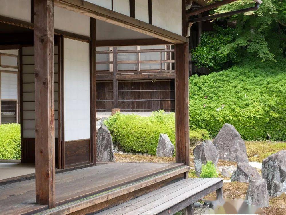 缘侧人与神的「間」,既不是人间也不是神域.