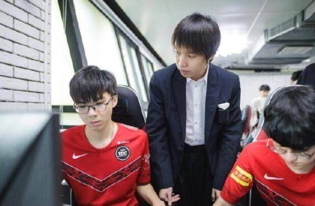 韩服英雄排行_韩服11.2版本英雄强度排名:卡莎、莎弥拉稳居T1(2)