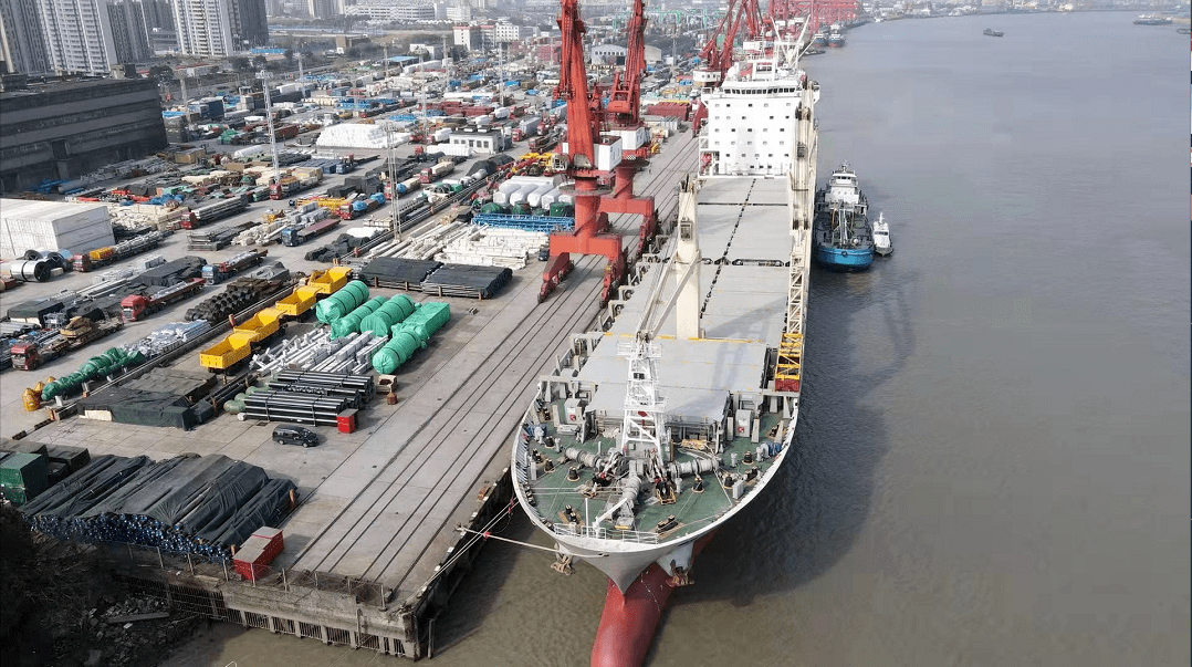 你牵挂的育鹏轮在上海港装货起航啦