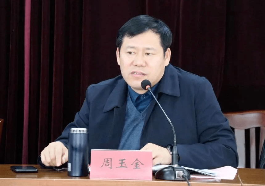 海陵工业园区党工委委员,纪工委副书记于长青表示将禁止燃放烟花爆竹