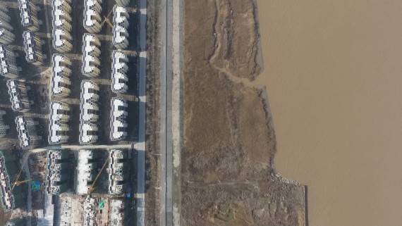 新华社调查：长江口大建“空城” 谁这么大的胆