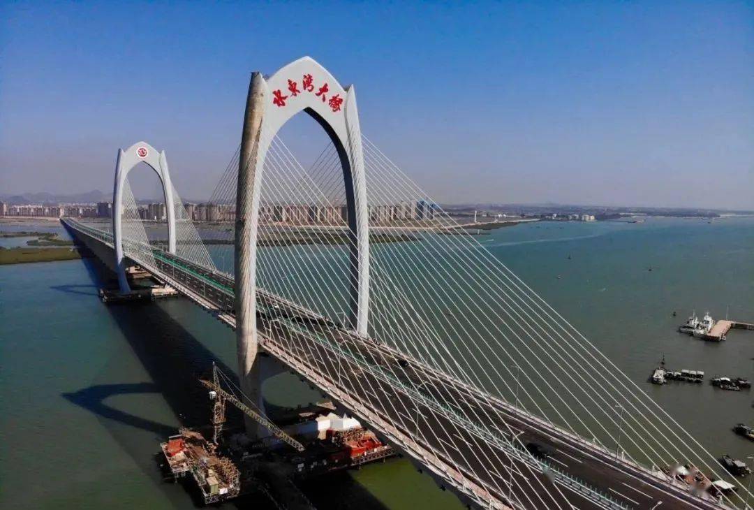 大幅跃升 经济总量_经济图片