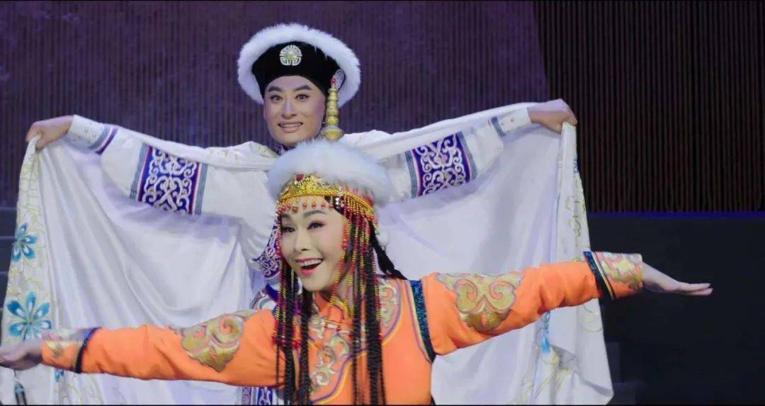飘逸潇洒细腻传神记沈阳评剧院优秀青年演员冯子洋