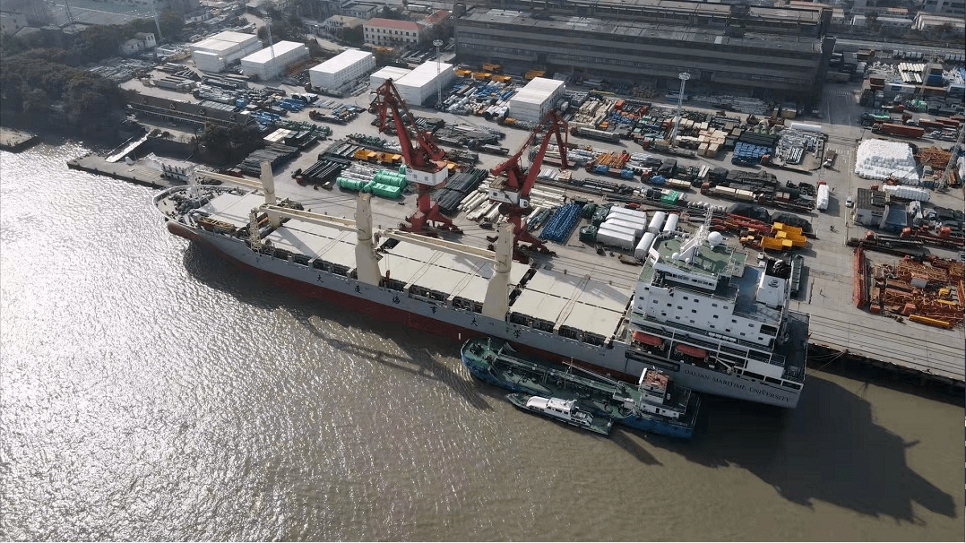 你牵挂的育鹏轮在上海港装货起航啦