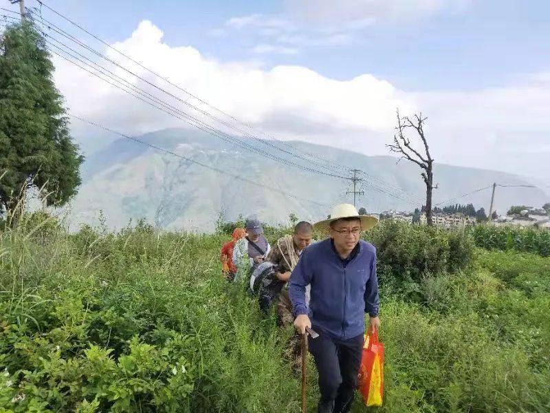 东川区副区长图片