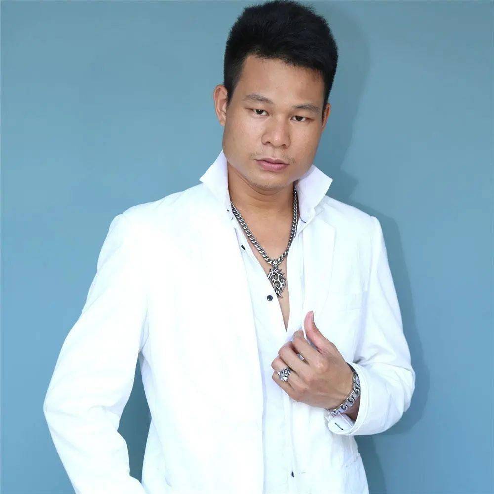 年初六港台武打明星李威龙助兴表演75 75 75金鸡岩风景区,超