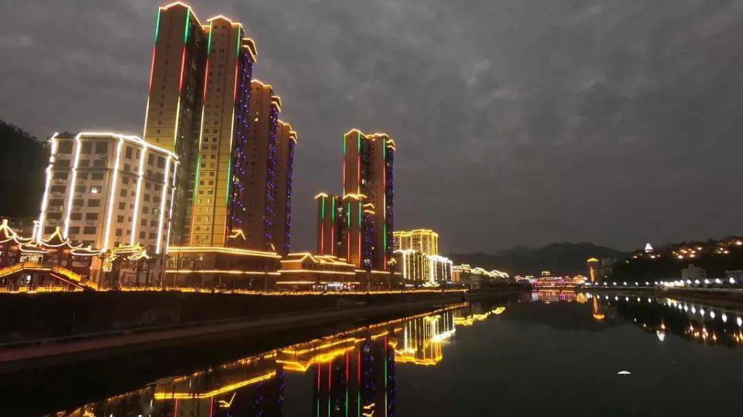 航拍下的三都夜景太美了