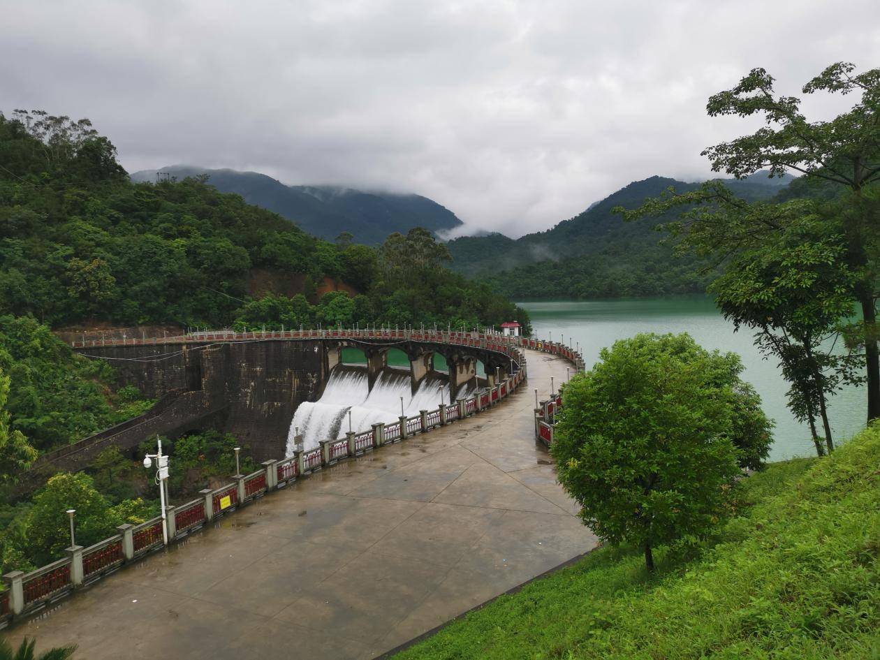 4321齐步走标准化扮靓广州外围区小型水库