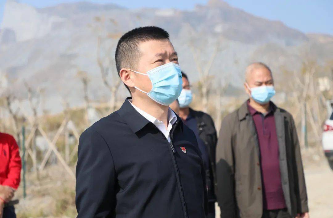 县委主要领导开展生态保护专题调研和巡河工作_潘全胜