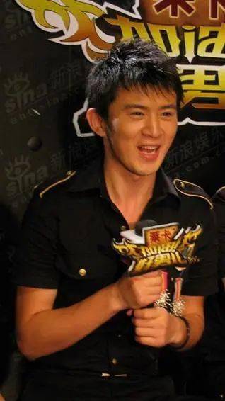 他脸皮应该有城墙那么厚_郭家铭