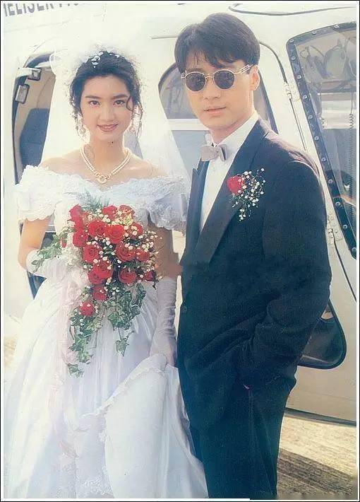 李连杰周润发等明星结婚照片最后一个亮瞎了