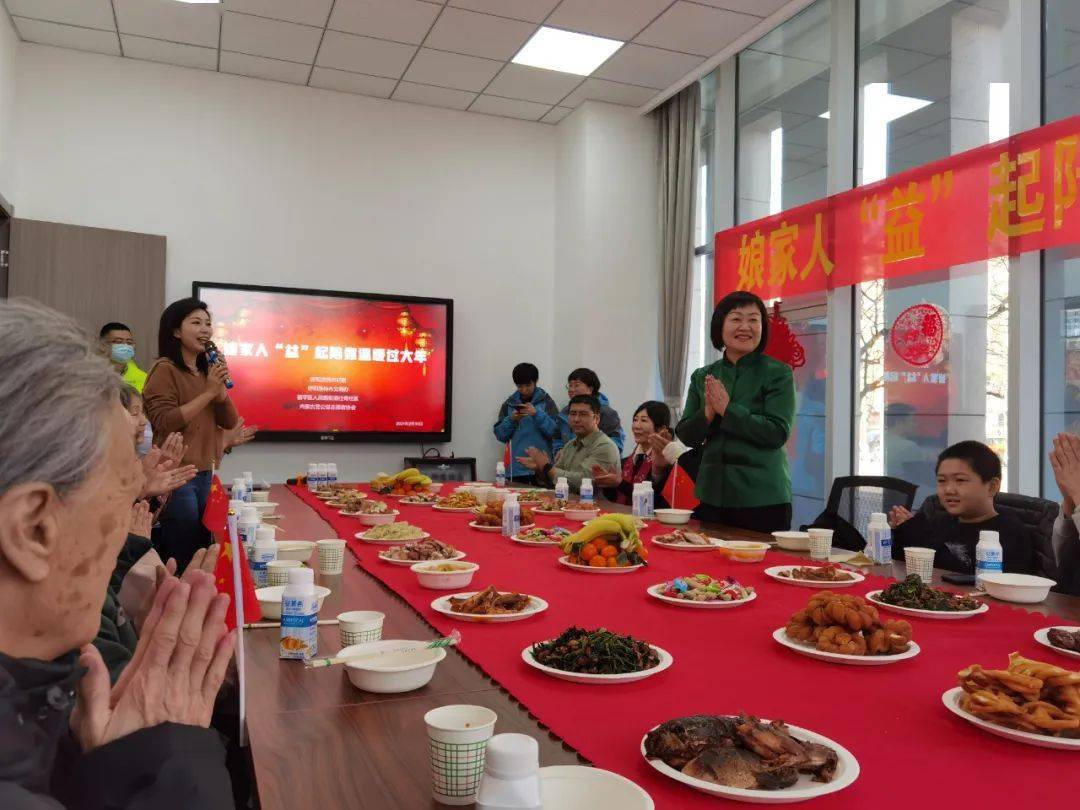 呼和浩特流动人口_呼和浩特东站(3)