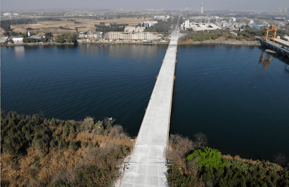 贵港郁江二桥今天全桥通车