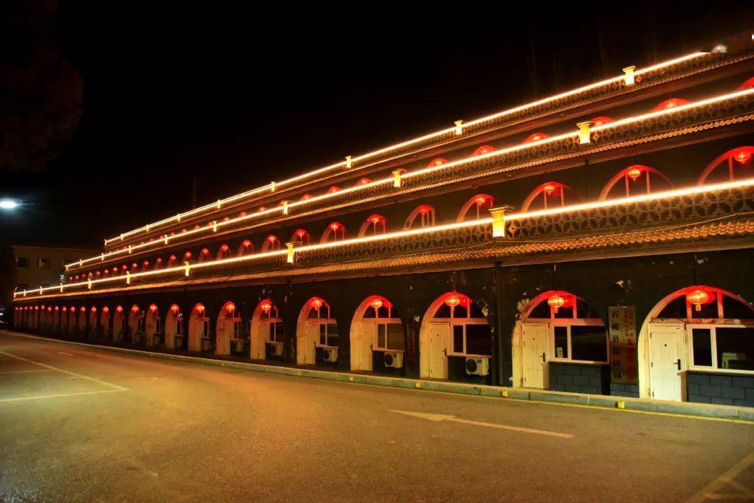 微石楼灯彩佳话陪你温暖过年