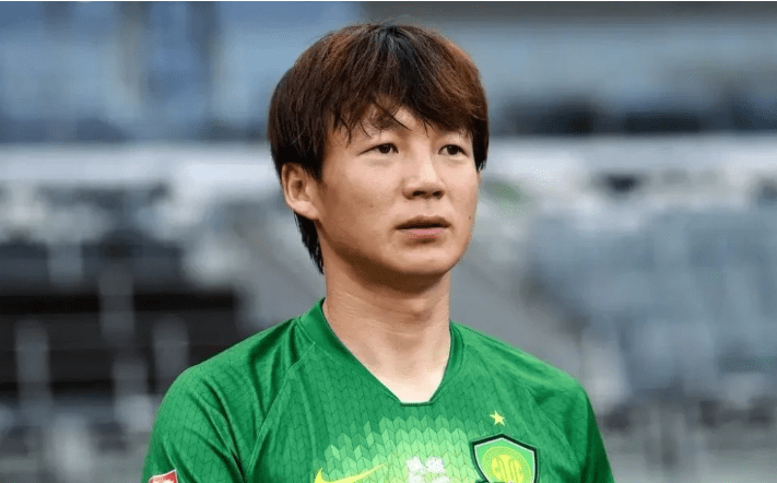 第一个是国安31岁的中场悍将朴成.