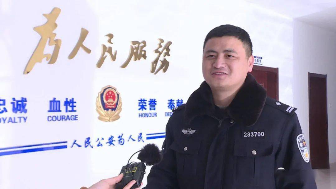 睢宁县公安局魏集派出所教导员 郭相晶:因为我们都是警校毕业,上学