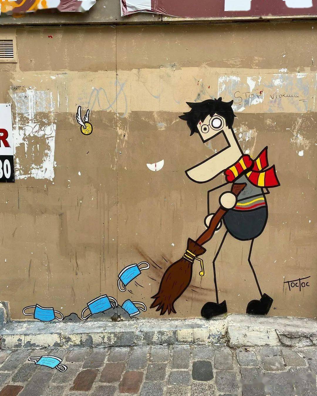 恶搞的涂鸦作品,其实都有电影原型哦 ~ 仔细看看,能不能找出来 !