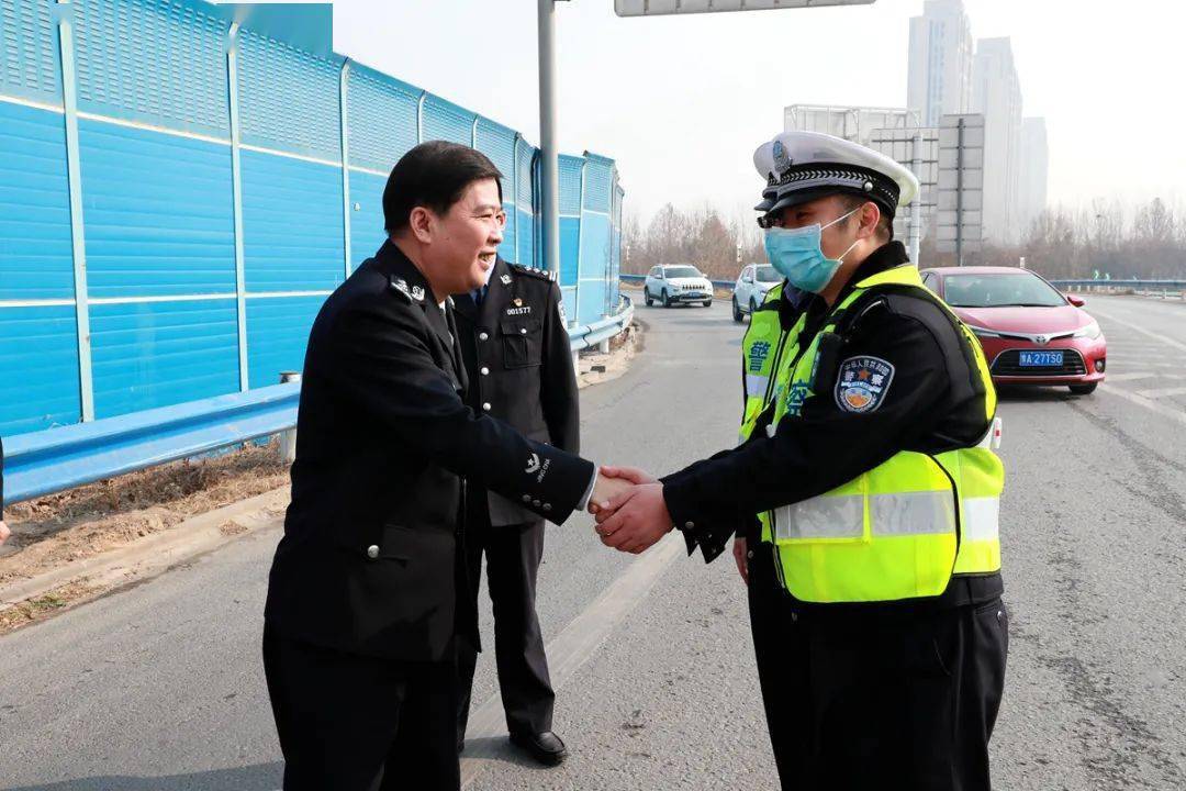 大年初一河南高速交警总队吕光辉总队长督导检查春节交通安保工作并