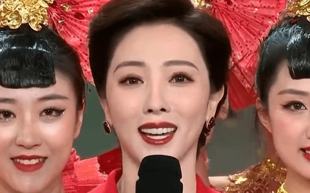 真上热搜了!最热的“春晚同款”是……_节目