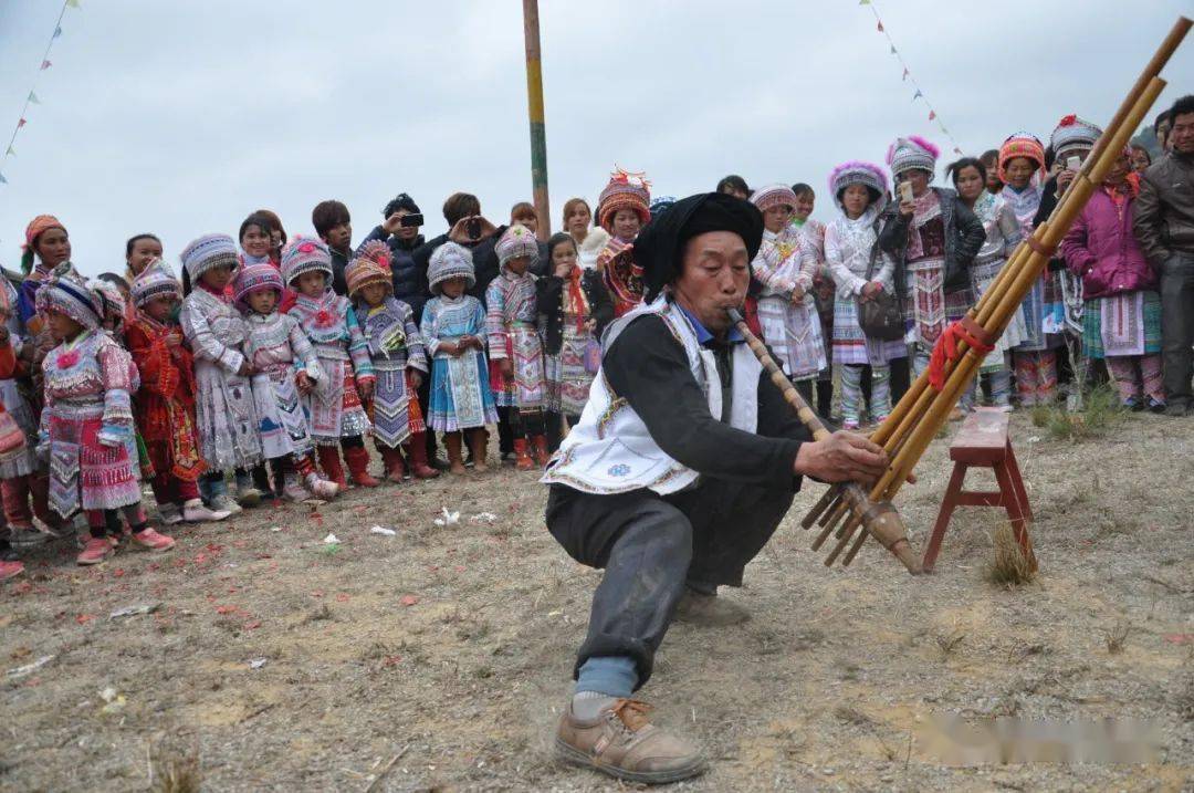 非遗过大年苗族踩花山