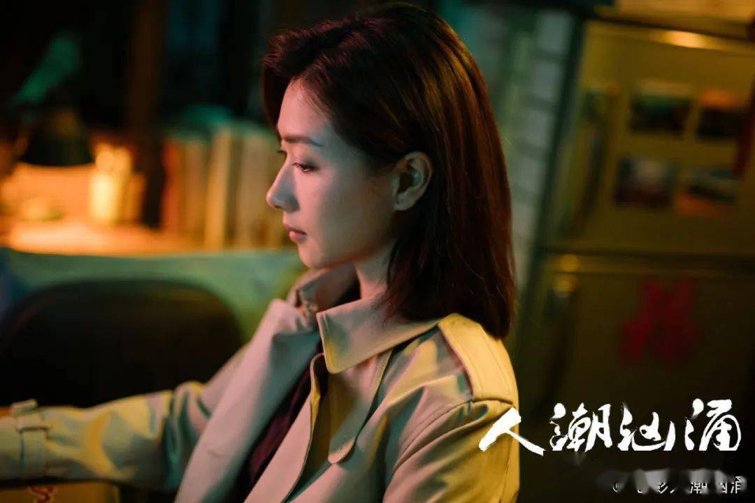 影评人潮汹涌身份交换就能改变人生吗