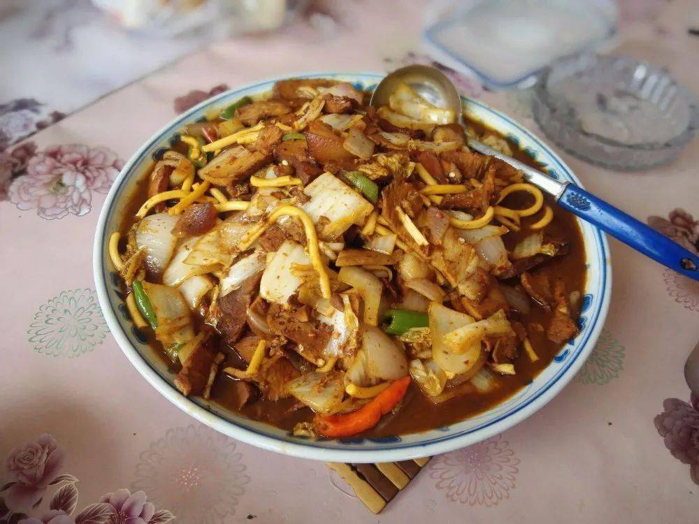 团团陪你过大年甘肃各地美食大赏