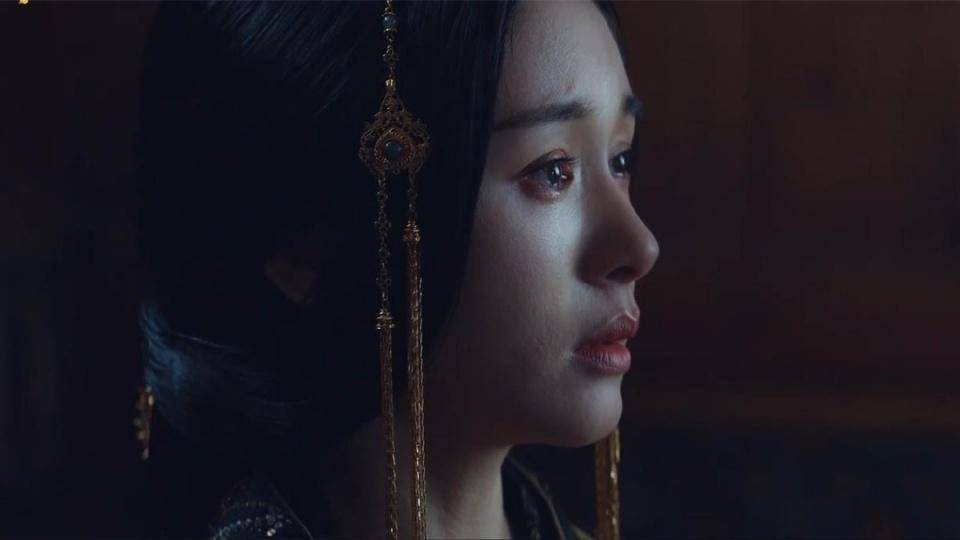 最近的热度也是蛮高的,前段时间凭借着《晴雅集》饰演的长平公主上了