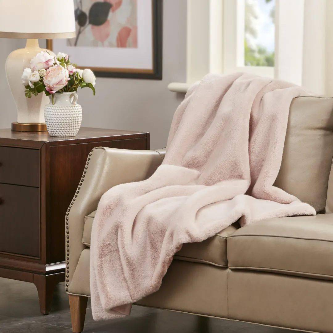 宠礼不设限 把最亲密的爱意送给ta 情人节