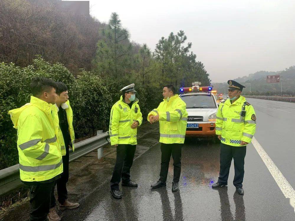 春节我在岗江西路政人的舍与守