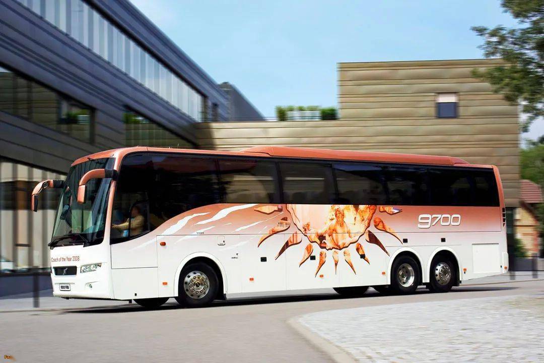 第一代9700造型的西沃xw6120b,对应原版volvo b12m 9700hdvolvo b12m