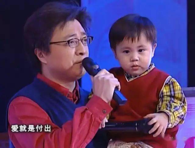 2003年,女儿赵丝弦4岁,儿子赵鼓瑟才1岁半.