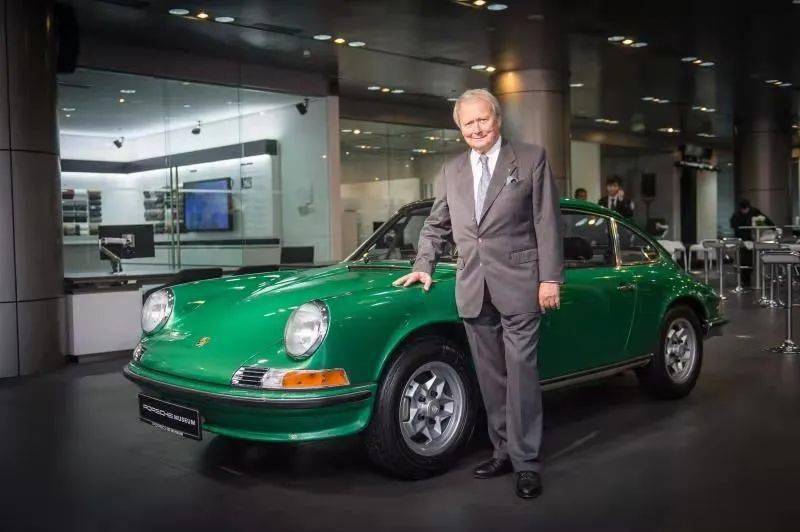 追溯二十年前,被称为保时捷品牌精神领袖的沃尔夫冈 · 保时捷博士