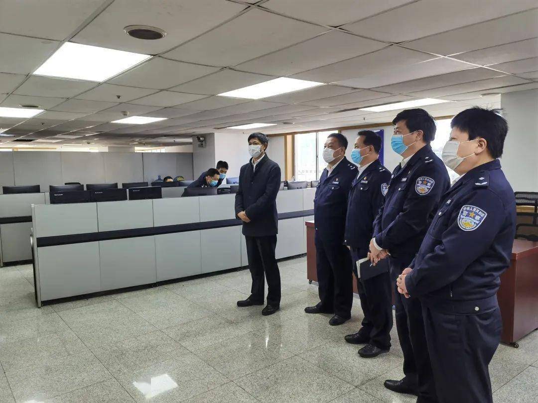 赵飞实地查看春节期间社会治安和交通安全工作